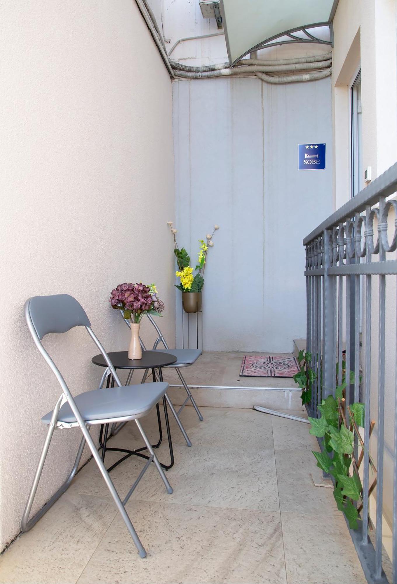 Beta With Sea View Apartament